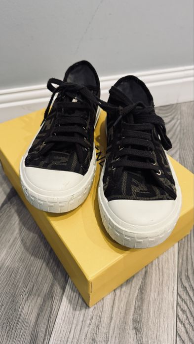 Продам кроссовки/кеды