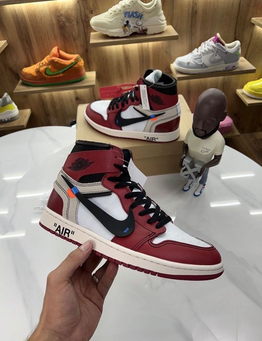 Обувки Nike Air Jordan Off-White x1 Retro OG Sneaker in Chicago