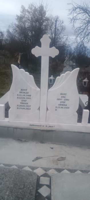 Monumente funerare, cruci marmură