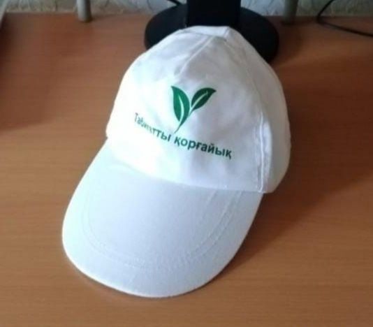 Продам кепки летние