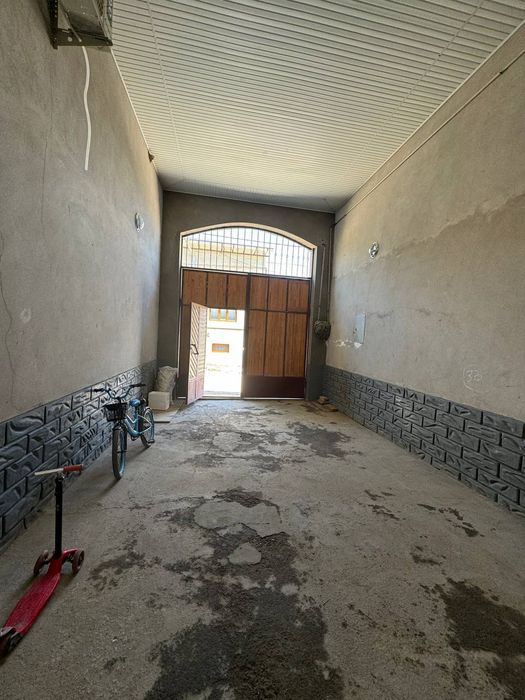 Ko'kterakda 6 sotix uy sotiladi.