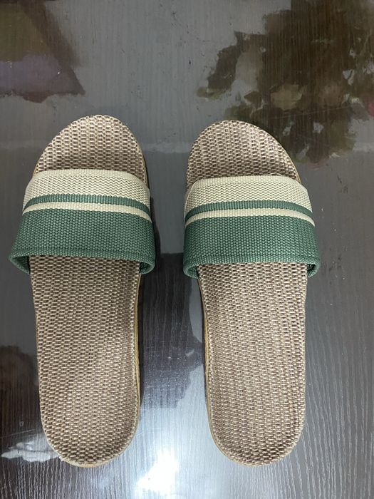 Продам новые тапочки, очень легкие