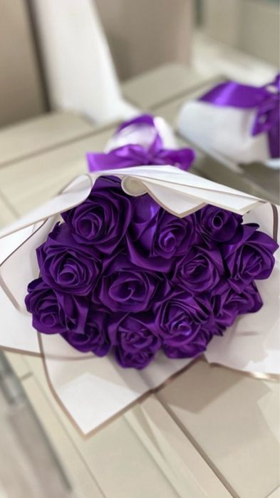 Букеиы искусственные из Атласной ленты