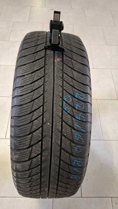 Зимна гума Bridgestone 225 60 18