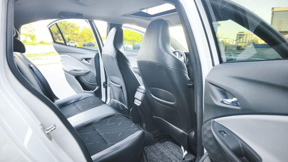 Chevrolet Onix Premier 2