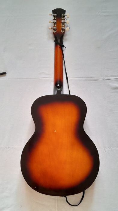 Гитара 6 струнная