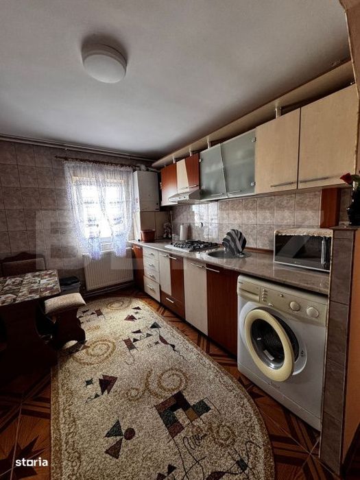 Apartament 3 camere, 86 mp, decomandat, zona Blocuri