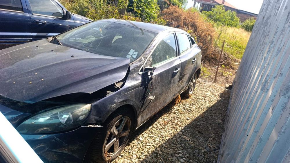 Волво V 40 1.6 disel 115кс НА ЧАСТИ
