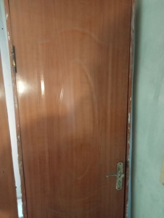 Продам двери межкомнатные