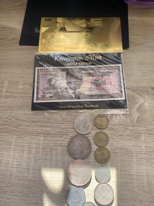 Vind monede 200 euro tot ce se vede in poze