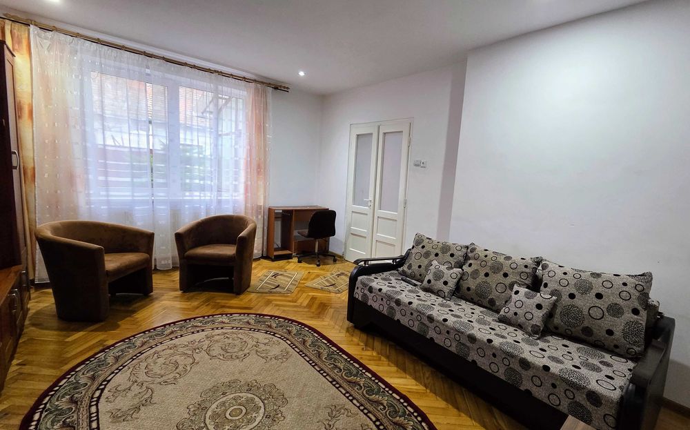 Inchiriez ap 2 camere in zona semi-centrala, la casa