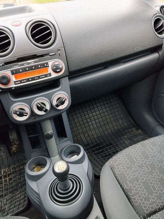 Mitsubishi colt 1.3 benzina  2009