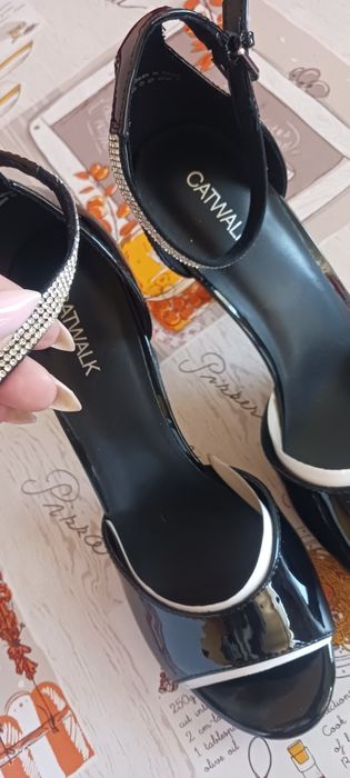 Дамски  сандали на ток 40 номер