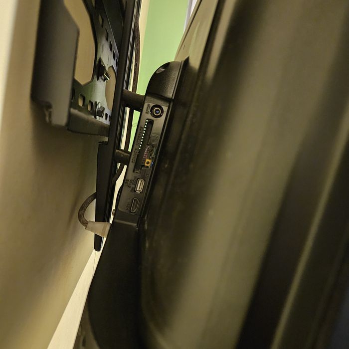 LED Телевизор Hitachi 32 инча