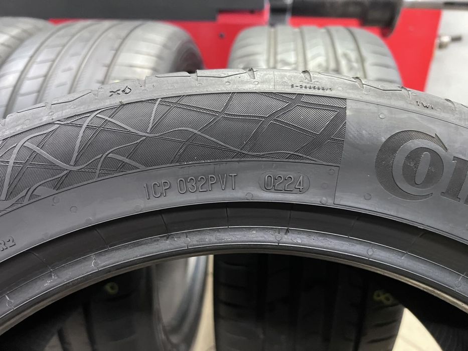 Летни гуми 245/45 R18 2бр. Good Year  и 2бр. Continental