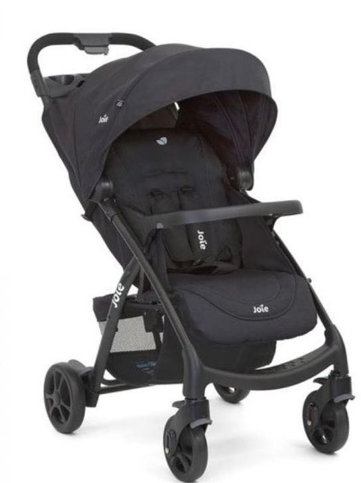 Прочная детская коляска