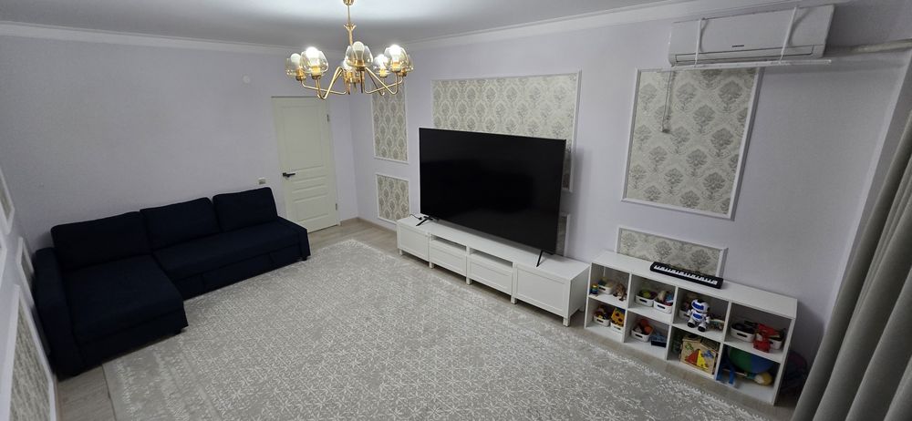 Продается благоустроенная квартира в центре города