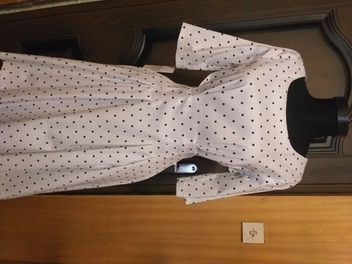 НОВА рокля от памук-сатен