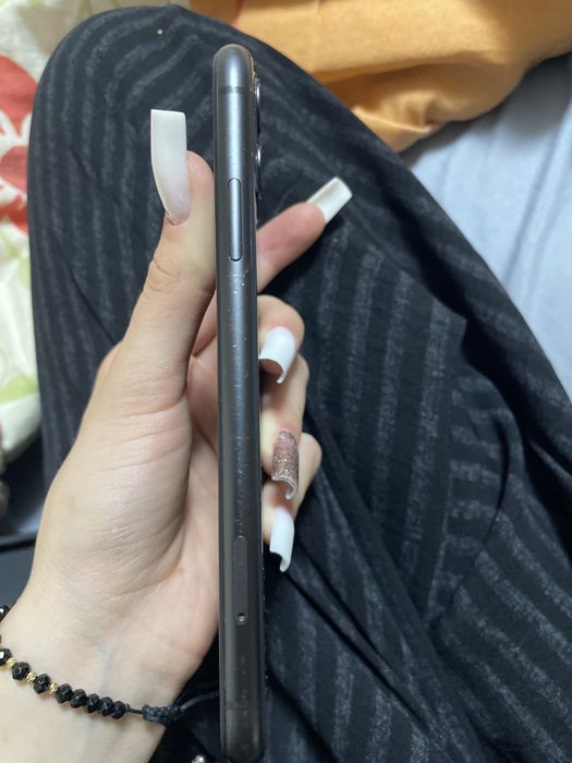 Iphone 11   100% sanatatea bateriei.   NEGOCIABIL