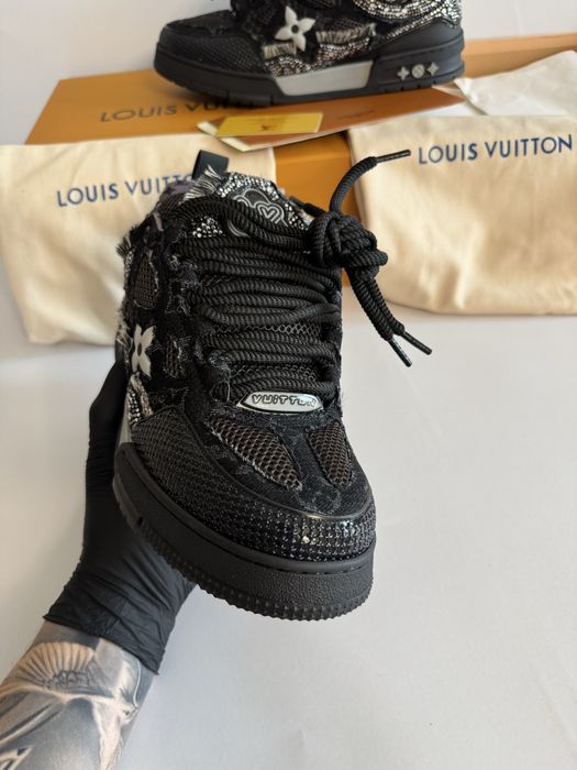 *PREMIUM* Louis Vuitton Skate Negri