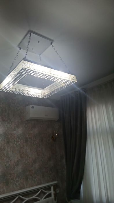 Продаю  люстру Б/У в хорошом состоянии надо лампочки менять