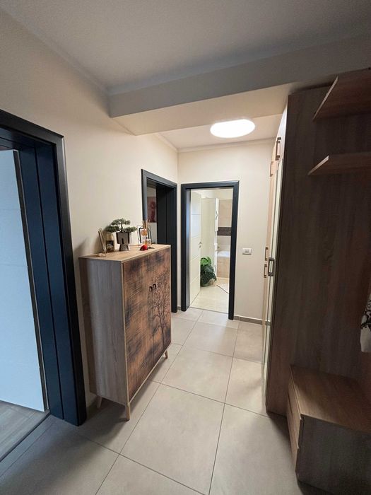 Apartament Cozy Dumbravita, 3 camere, 2 locuri de parcare, complet mobilat si utilat, aer curat, cauta chirias.