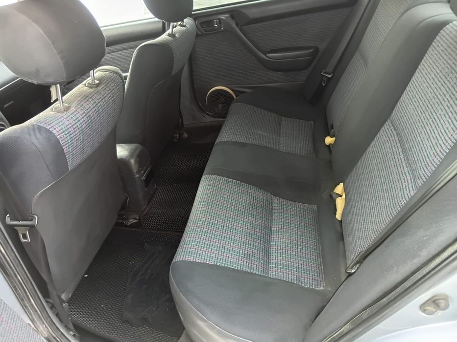 Продам toyoto carina e