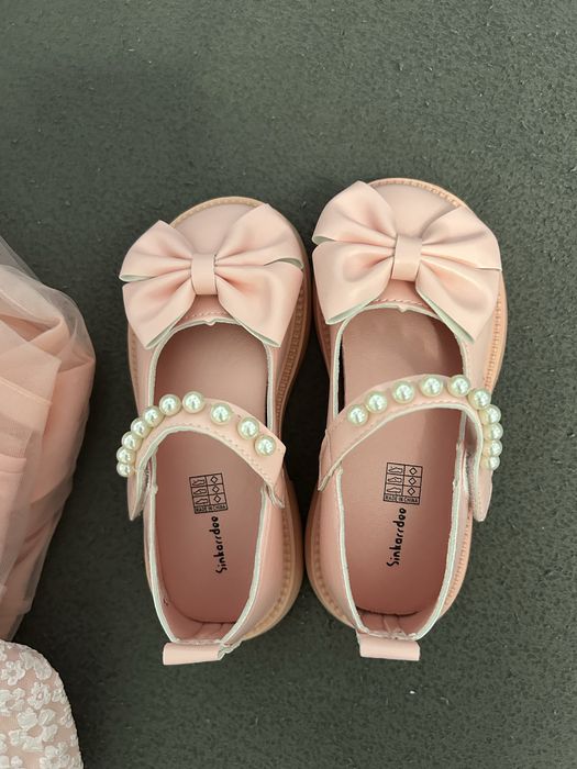 Детски комплект рокля, жилетка и обувки