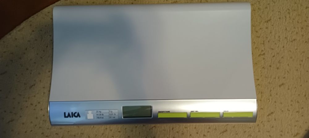 Vând cantar pentru bebeluși