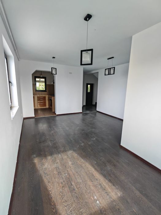 Inchiriez Casa P+E,  3 camere Cristesti zona Materom