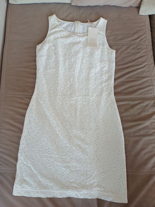 Елегантни дрехи на Daphne