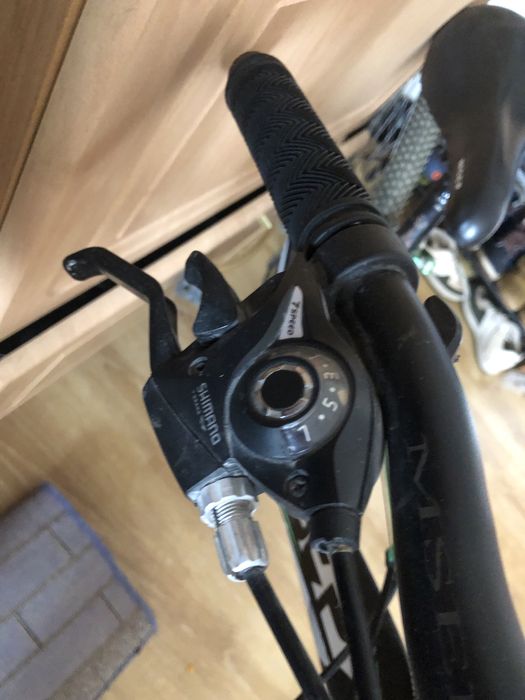 Продам классный велосипед.Сиденье поднимается выше.