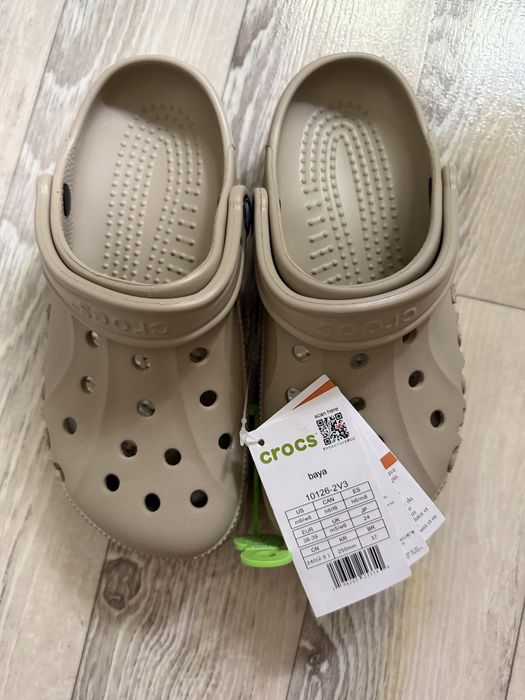 Crocs новые бежевые