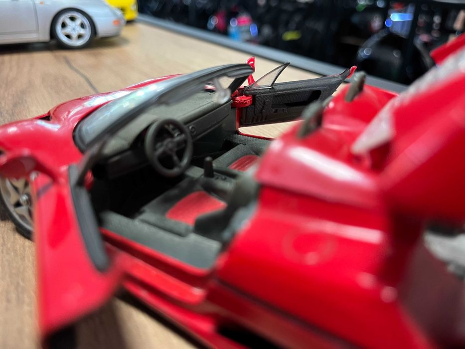 Метална колекционерска количкa  модел BBURAGO FERRARI F50 мащаб 1:24