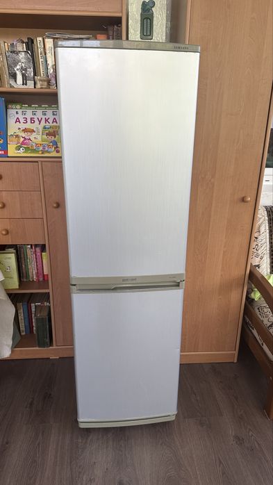 Продаю холодильник Samsung