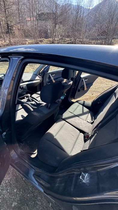 Vând seria 1  2.0  diesel