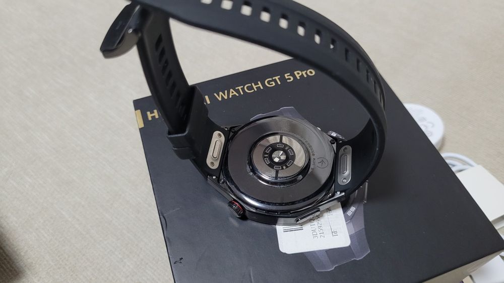 Ceas Huawei GT 5 Pro in cutie cu factura și garantie