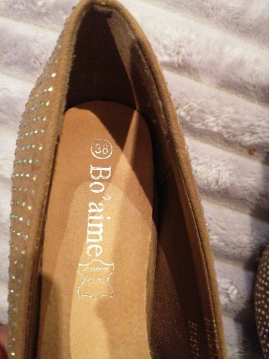 Pantofi cu pietricele