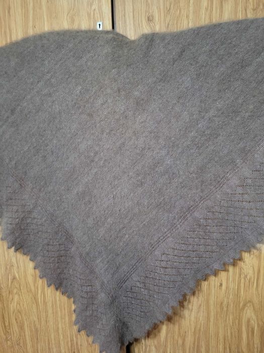 Продаётся пуховый платок, шаль российская.