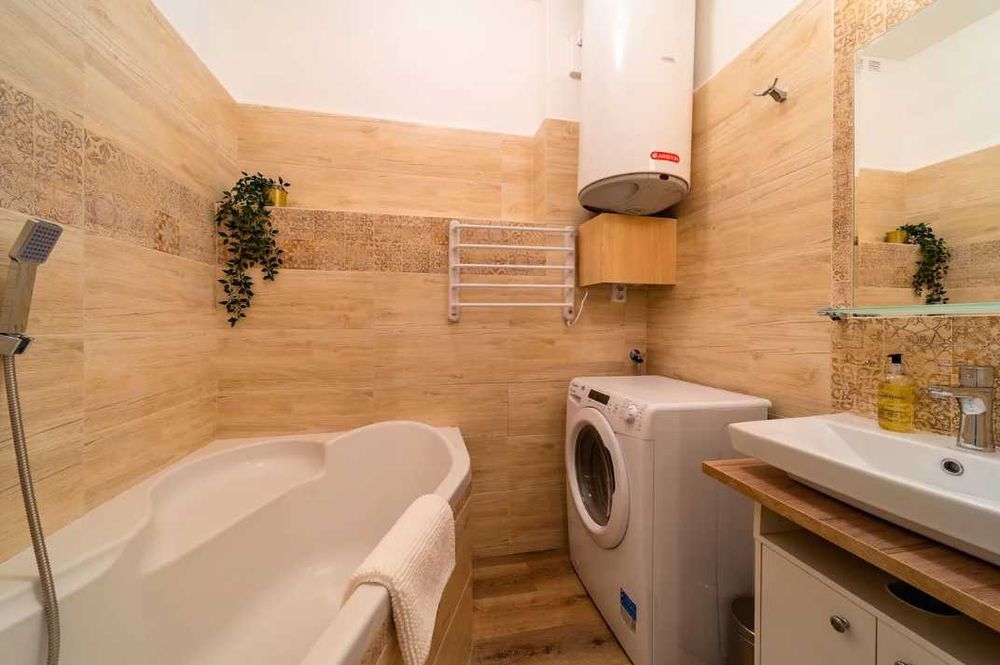 Дава се под наем Едностаен апартамент в Пловдив, Гагарин - 40 кв.м за 193.8 € - Снимка #2