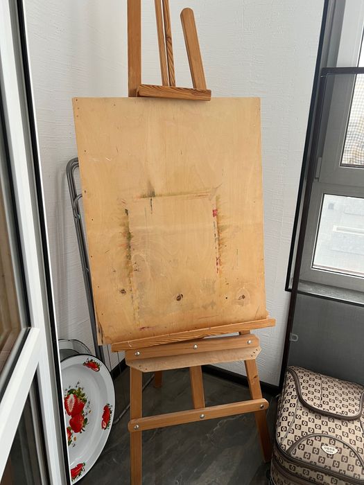 Продам деревянный Мольберт