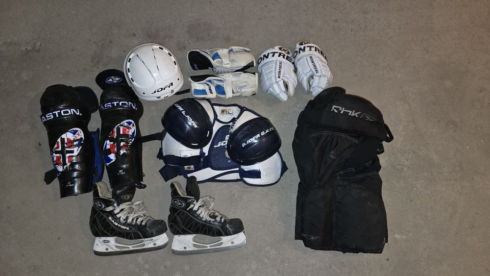 Хокеен екип: каска, ръкавици, налакътници, нагръдник, гащи,кори