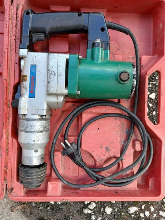 Пробивна и къртеща машина Hilti