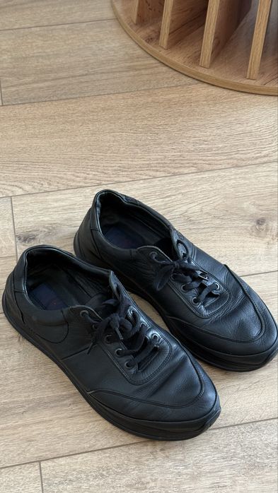 Мужская обувь 2 шт