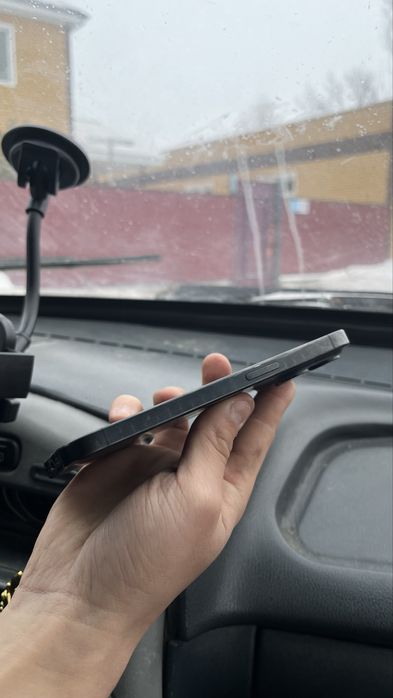Iphone 15 pro В хорошем сост