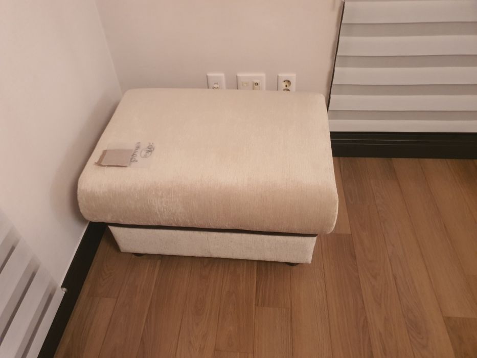 Диван пуфик фирмы Ariba