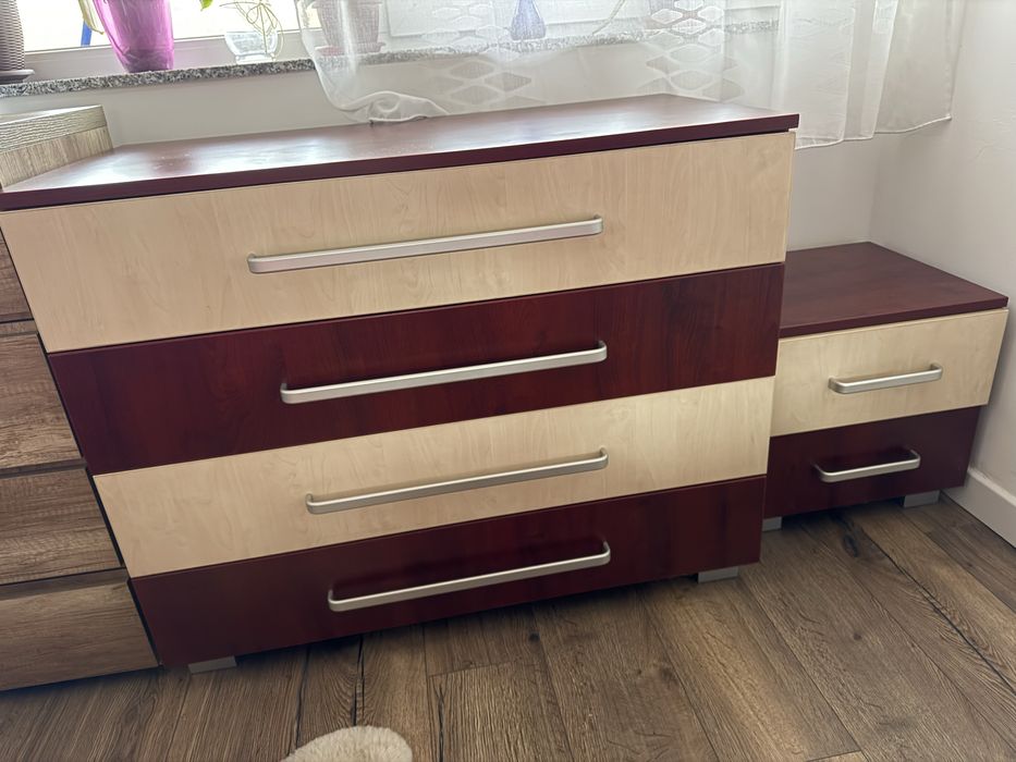 Comoda cu 4 sertare, plus o noptiera 2 sertare