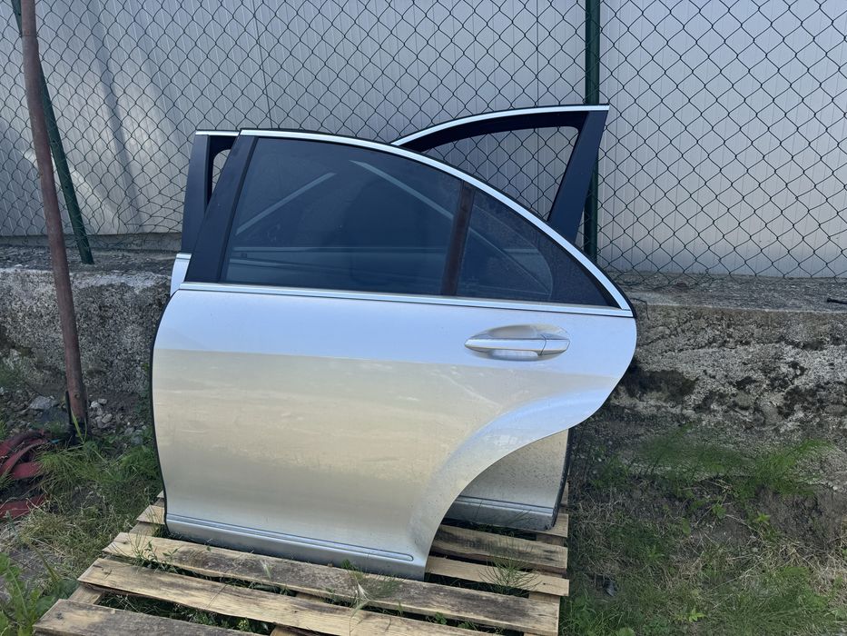 Задна лява врата за Mercede S class W221