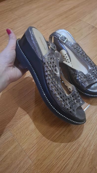 Женская обувь 42 размер