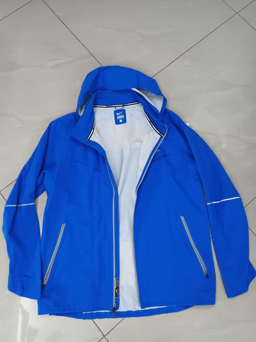 Jacheta "Nike" exceptionala